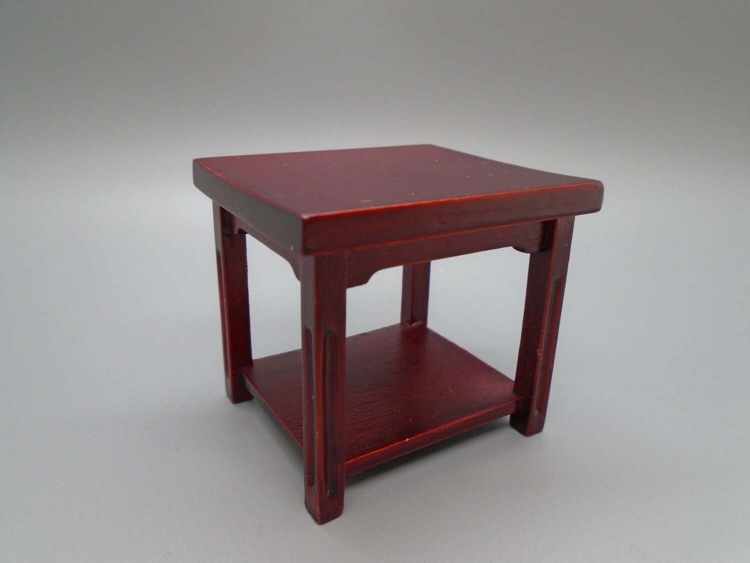 MAHOGANY SQUARE SIDE TABLE