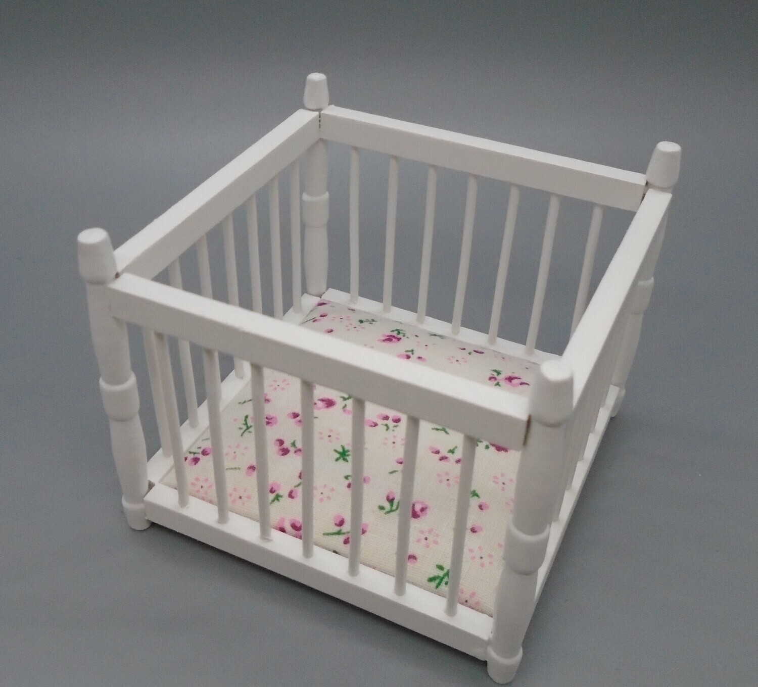 WHITE PLAYPEN
