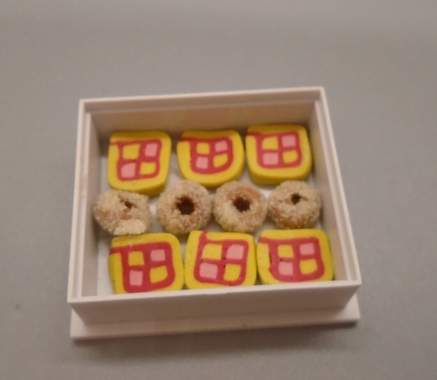 TRAY OF ASSORTED CAKES WITH LID