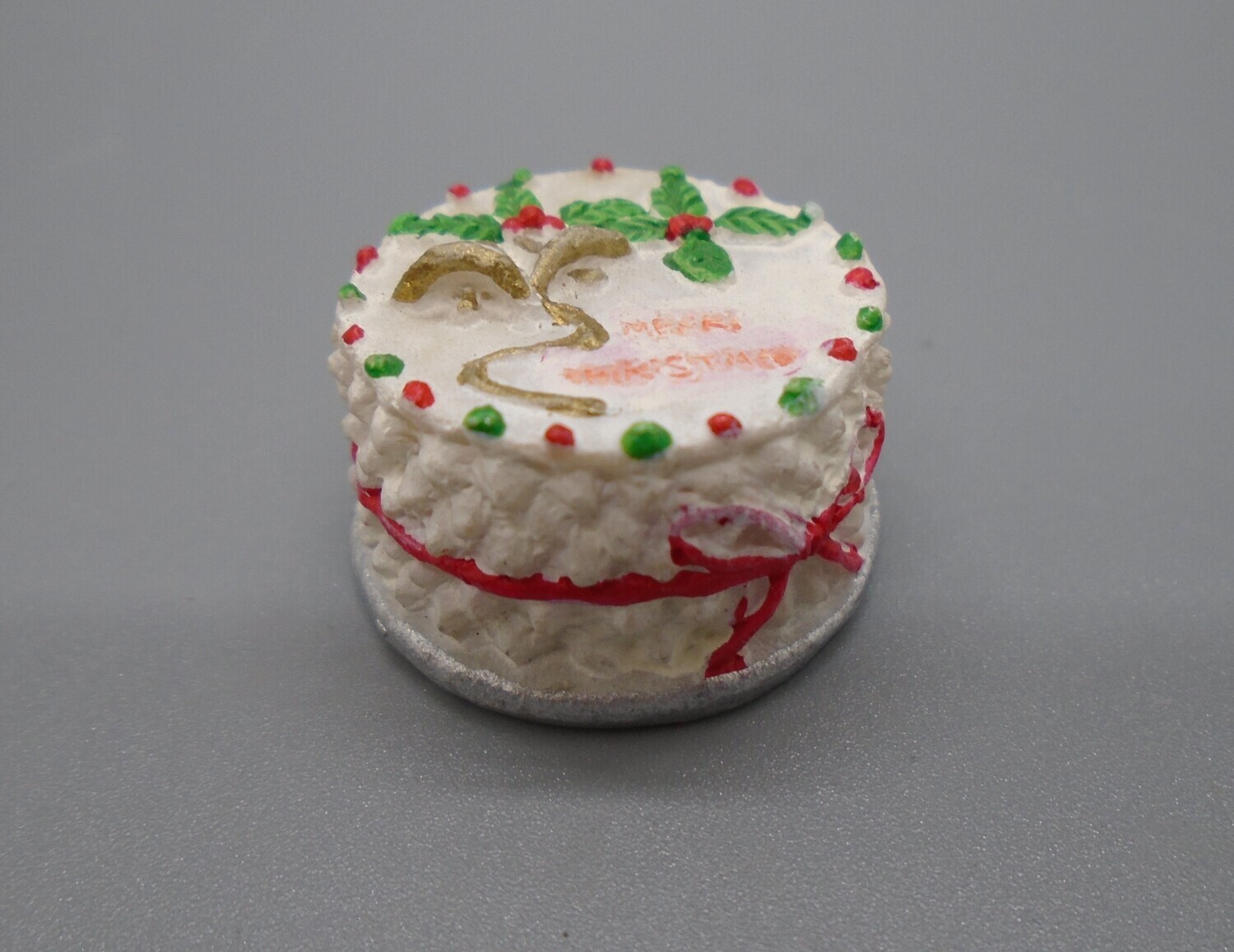 CHRISTMAS CAKE WITH BELLS