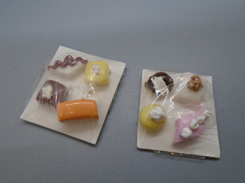 PACK OF ASSORTED CAKES