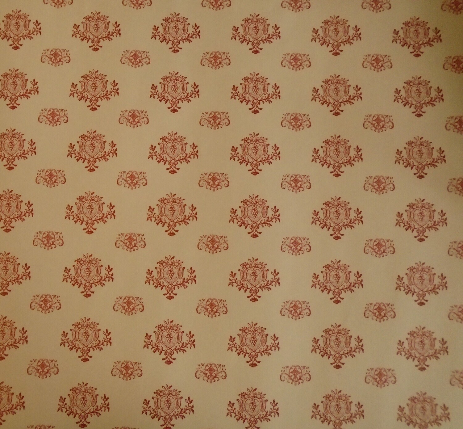 RED AND CREAM WALLPAPER