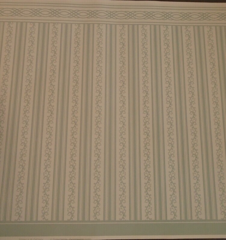 GREY/BLUE STRIPE AMD PATTERNED WALLPAPER