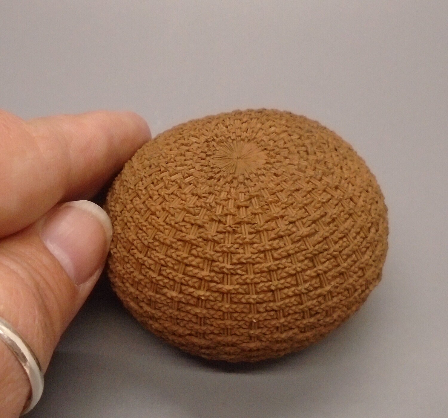 WICKER STYLE POUFFE