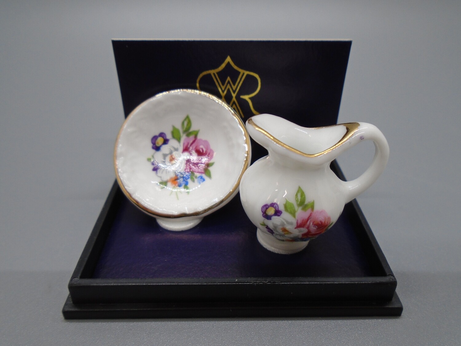 REUTTER FLORAL JUG AND PLATE SET