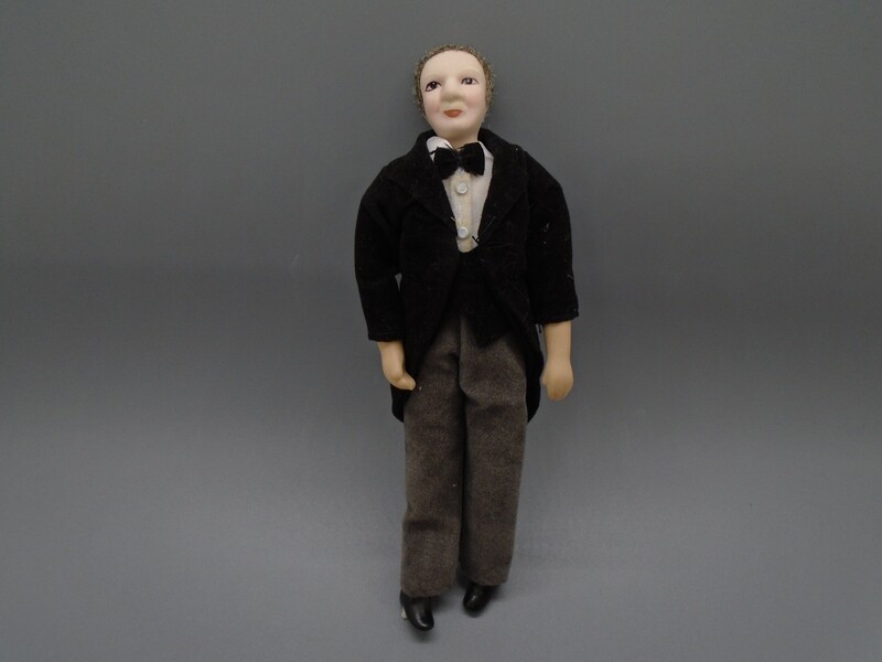 MAN IN BLACK VELVET SUIT