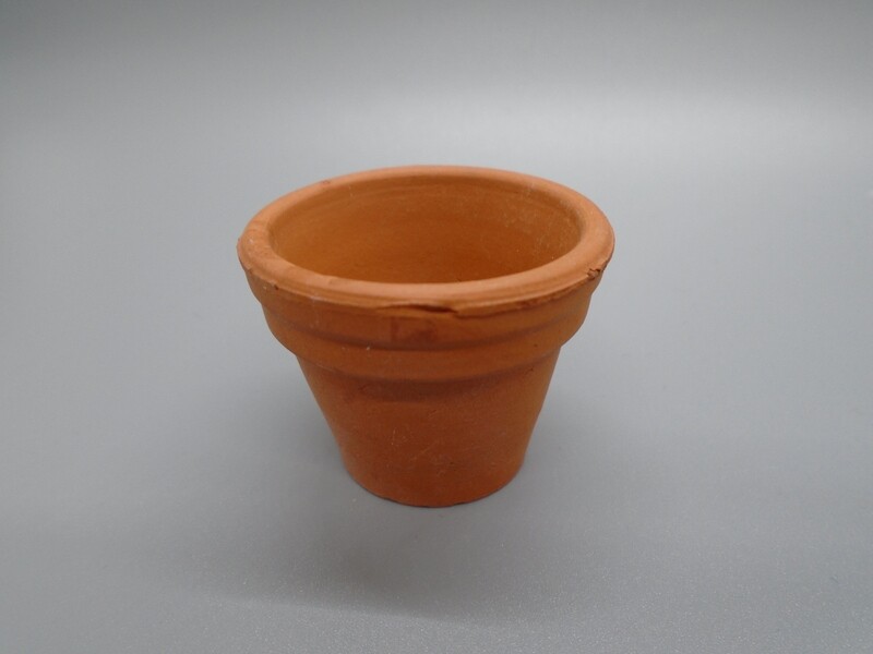LARGE TERRACOTTA POT