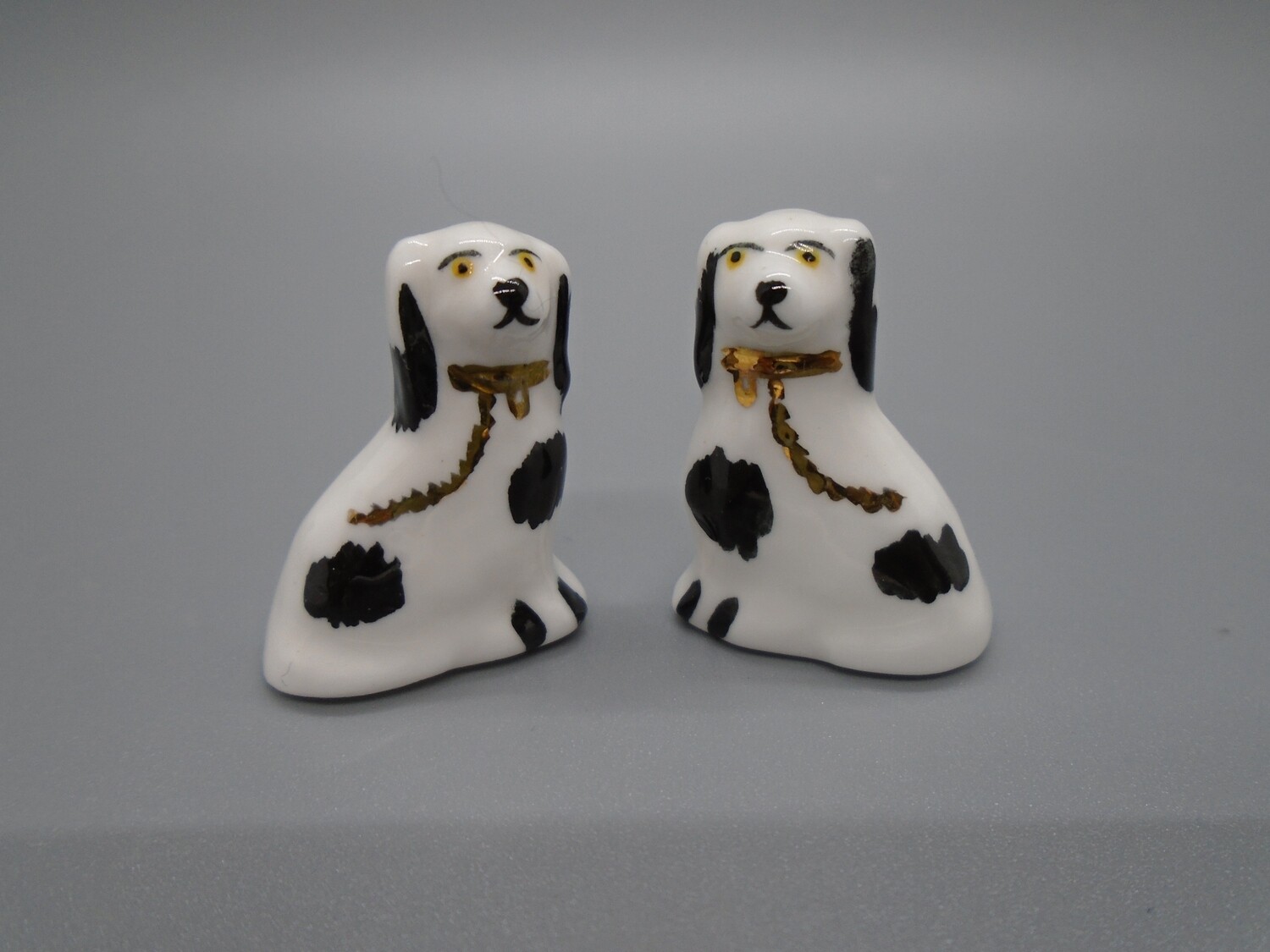 PAIR OF CHINA DOG ORNAMENTS