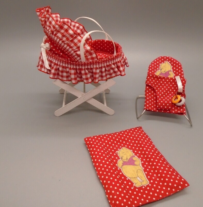 4PC RED SPOTTY WINNIE NURSERY SET