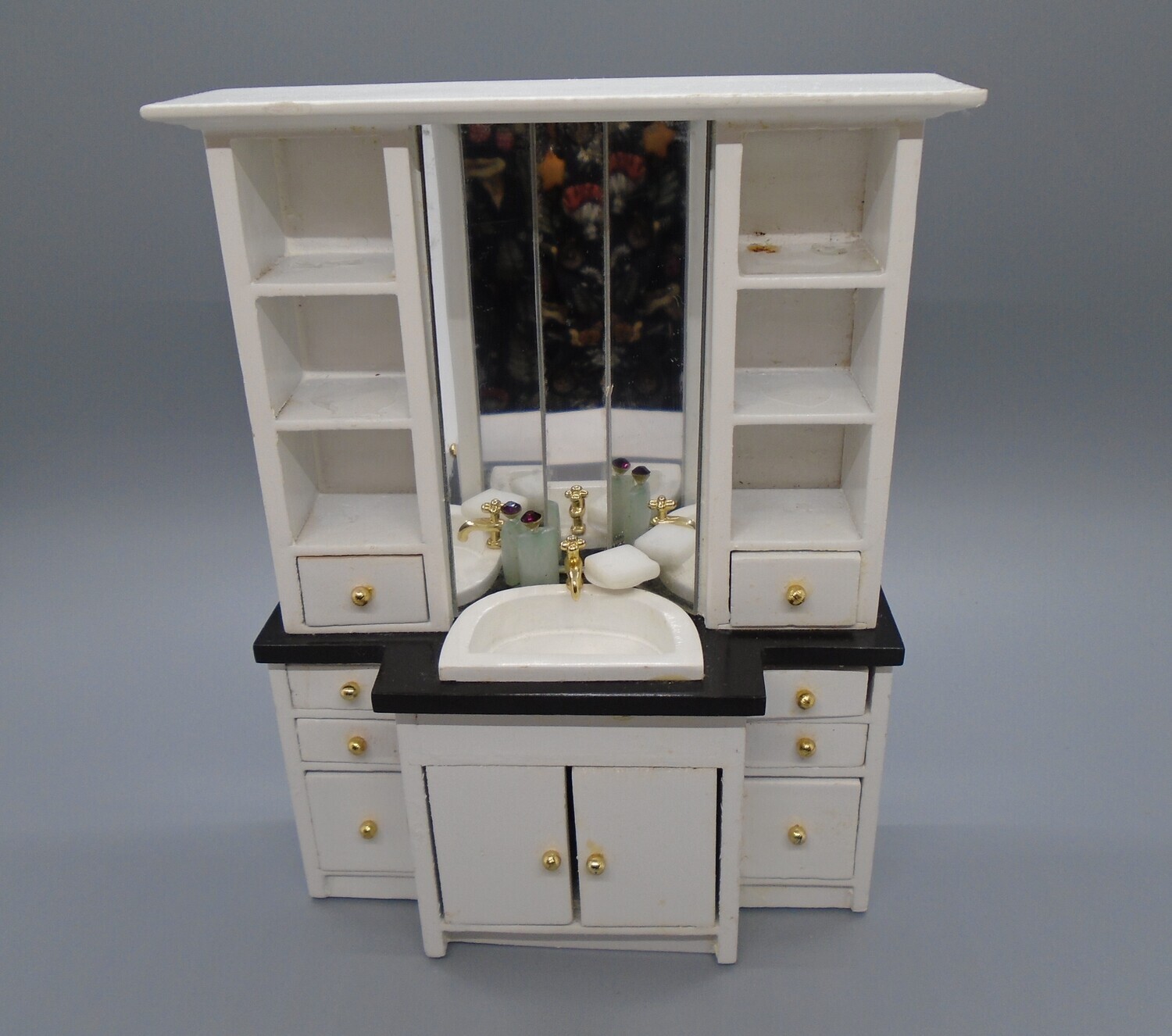 WHITE AND BLACK CUSTOM BATHROOM UNIT