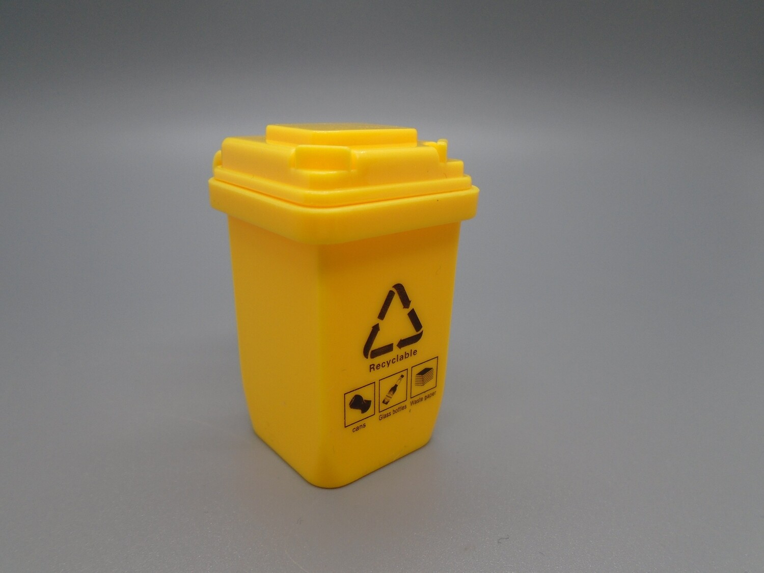 SMALL YELLOW RECYCLING BIN