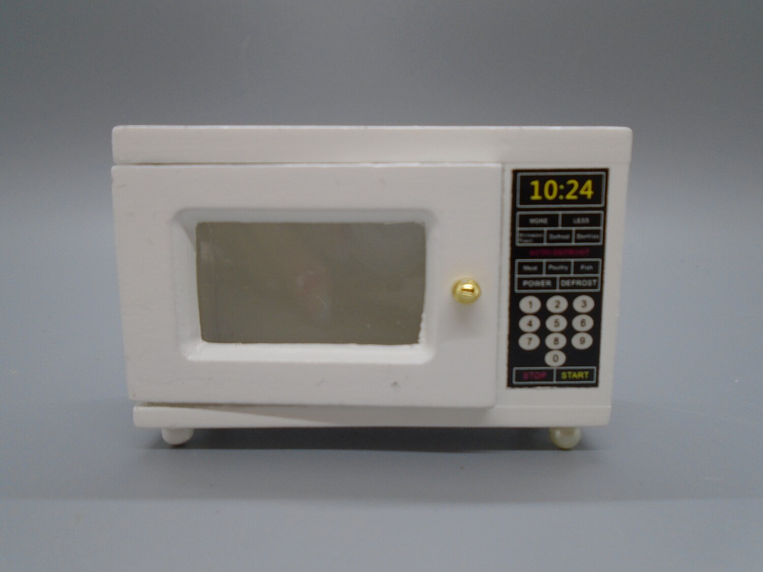 PRELOVED WHITE MICROWAVE