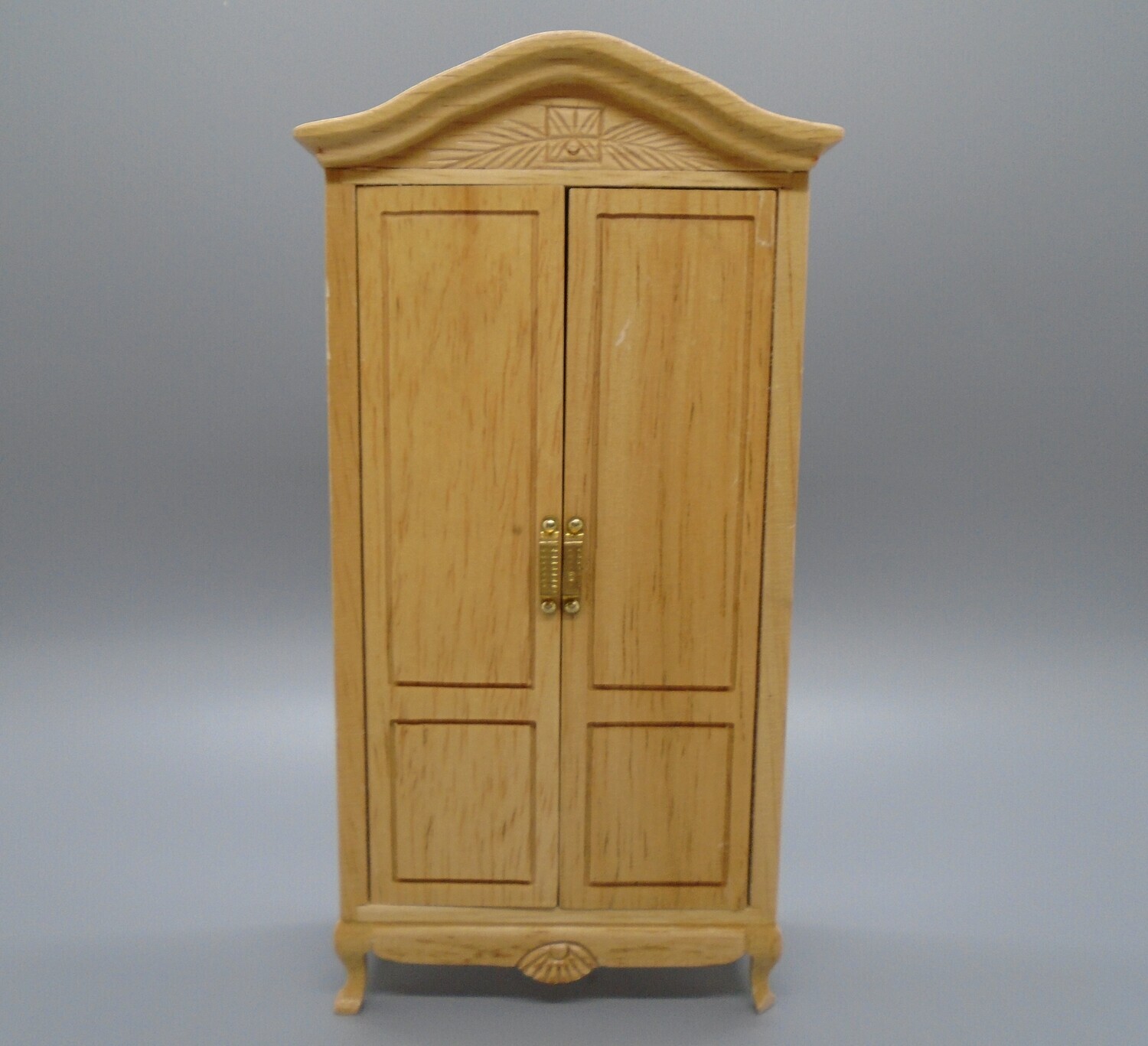 PINE CURVED-TOP WARDROBE