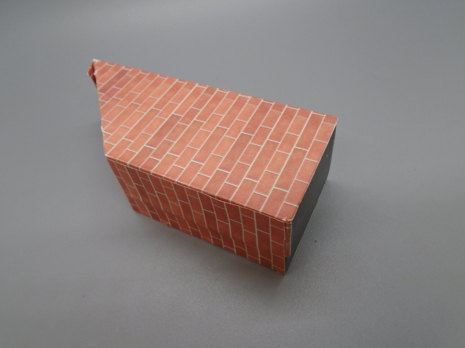 CHIMNEY FOR BUILDING