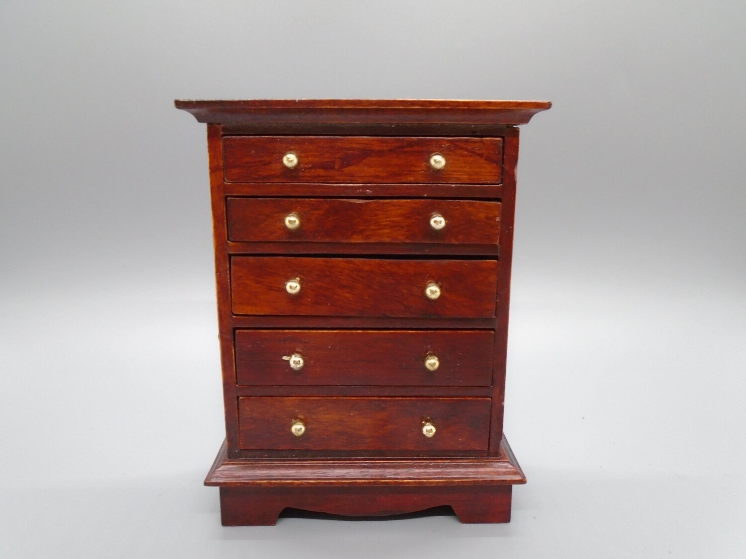 5 DRAWER MAHOGANY CHEST