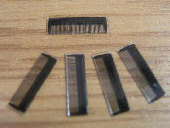 Pack of 5 Combs by Delph