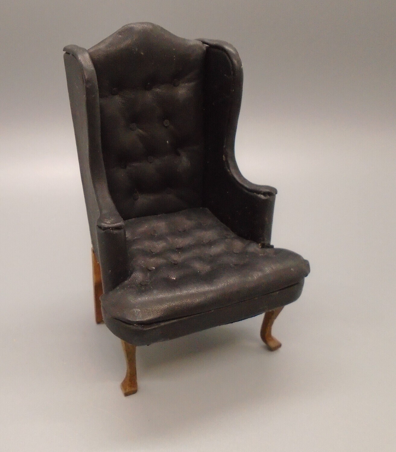 PRE-LOVED LEATHER HIGH BACK CHAIR