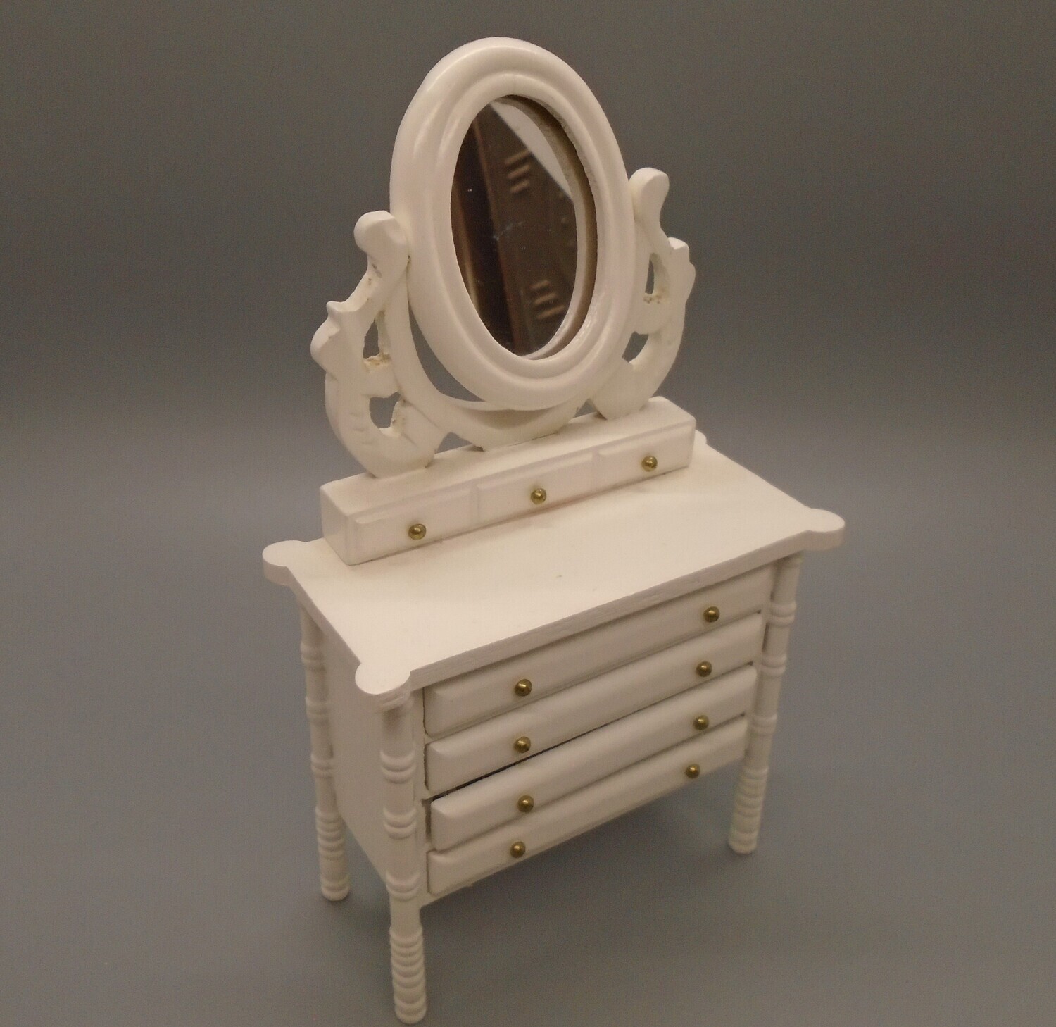 DRESSING TABLE