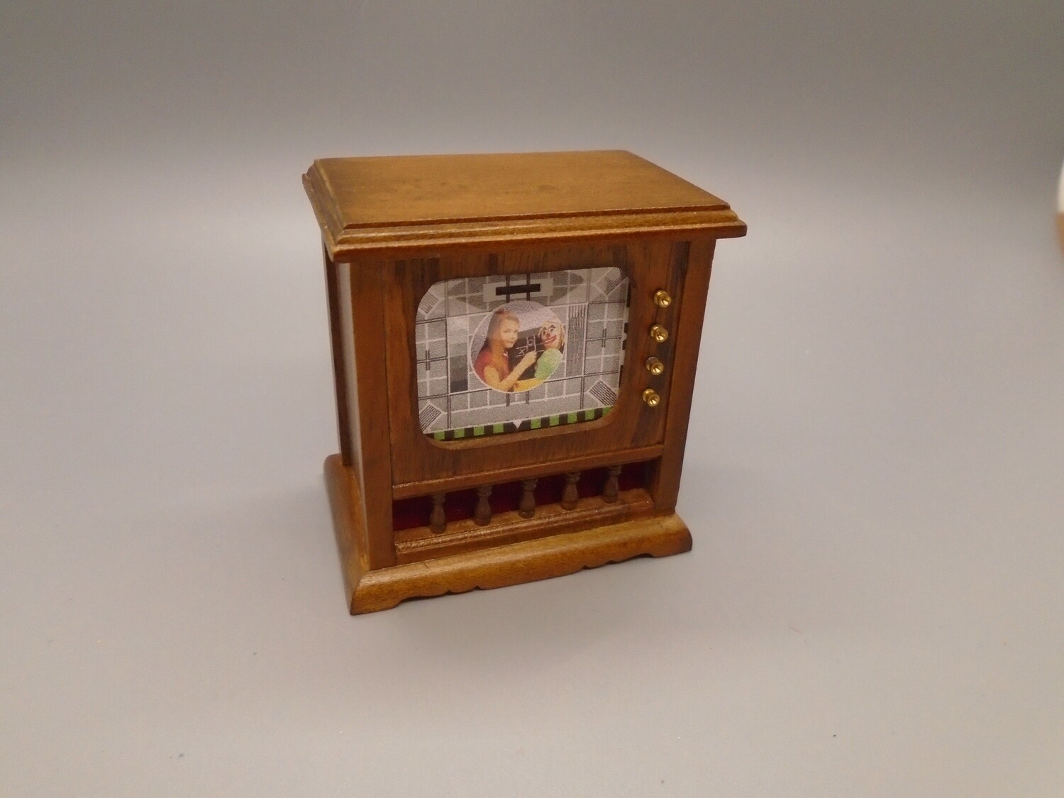 TV WITH TEST CARD SCREEN