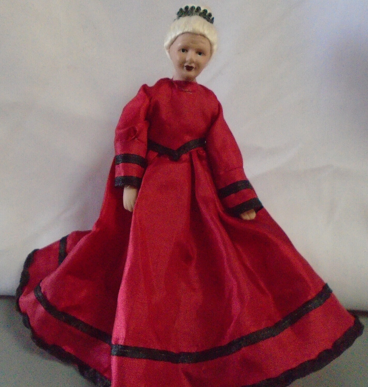 OLD LADY IN RED