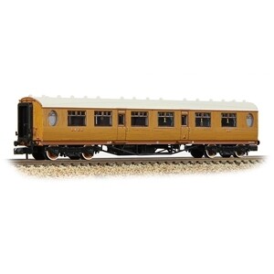 Graham Farish 376-225A LNER Thompson Composite Corridor LNER Teak Effect