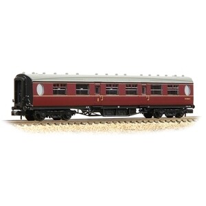Graham Farish 376-227 LNER Thompson Composite Corridor BR Maroon