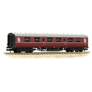 Graham Farish 376-202 LNER Thompson First Corridor BR Maroon