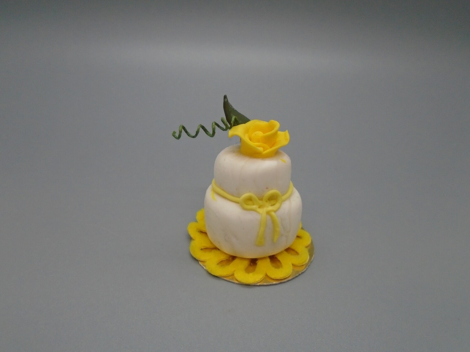 2 TIER CAKE