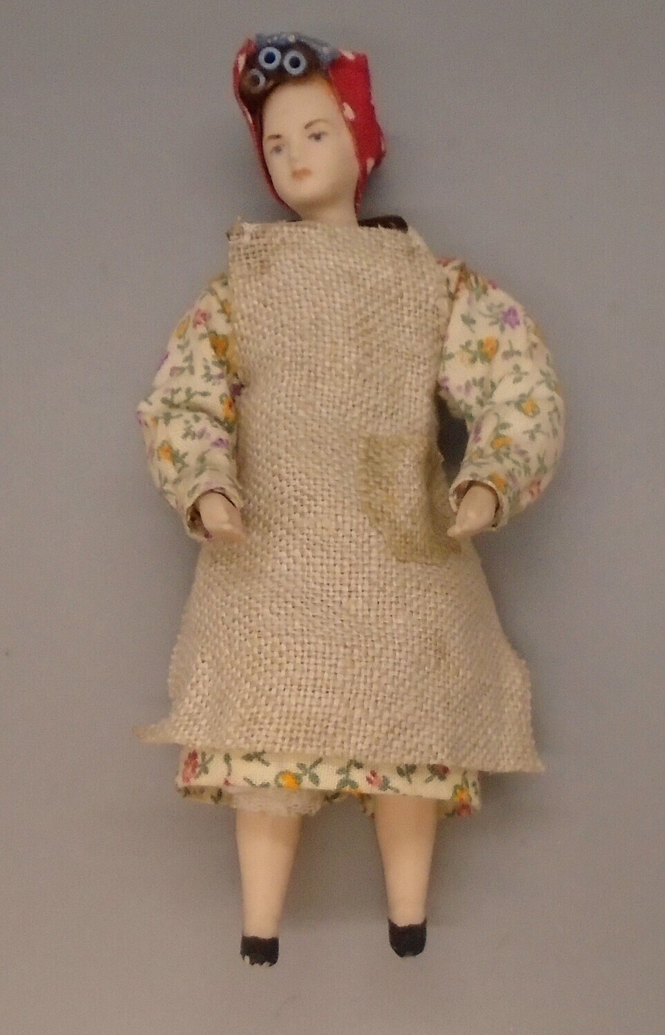 LADY IN ROLLERS