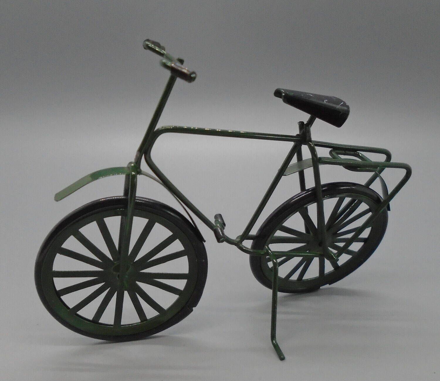 GREEN BICYCLE (BIKE)