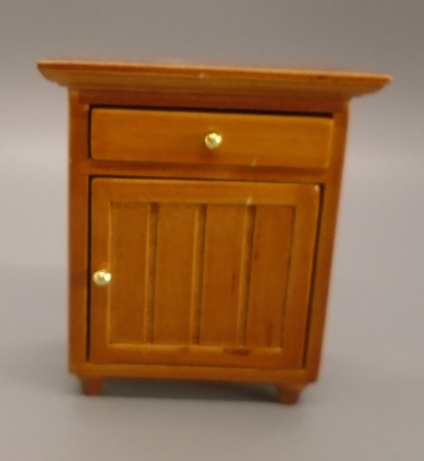 BEDSIDE CABINET