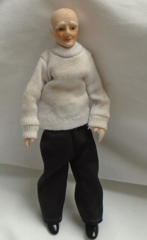 OLD MAN IN WHITE JUMPER