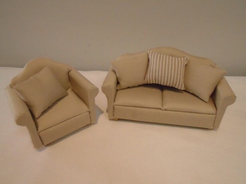 GREY SOFA SET WITH CUSHIONS
