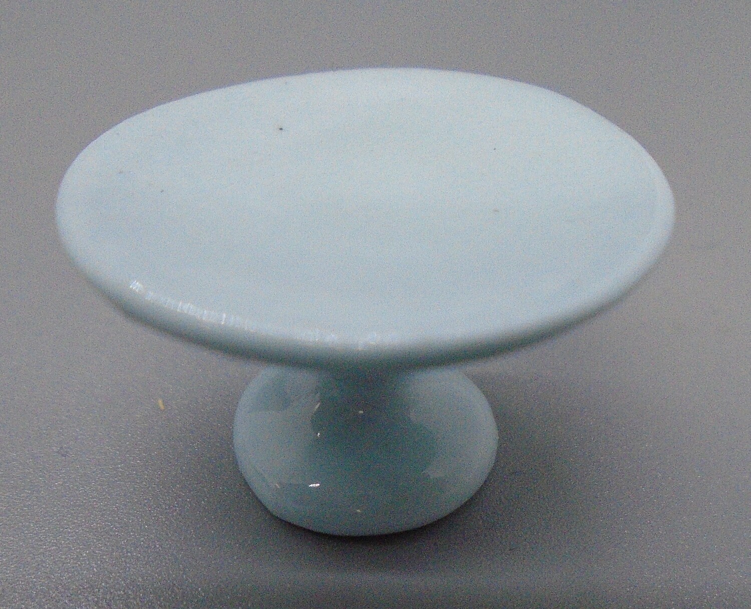 LIGHT BLUE CERAMIC CAKE STAND