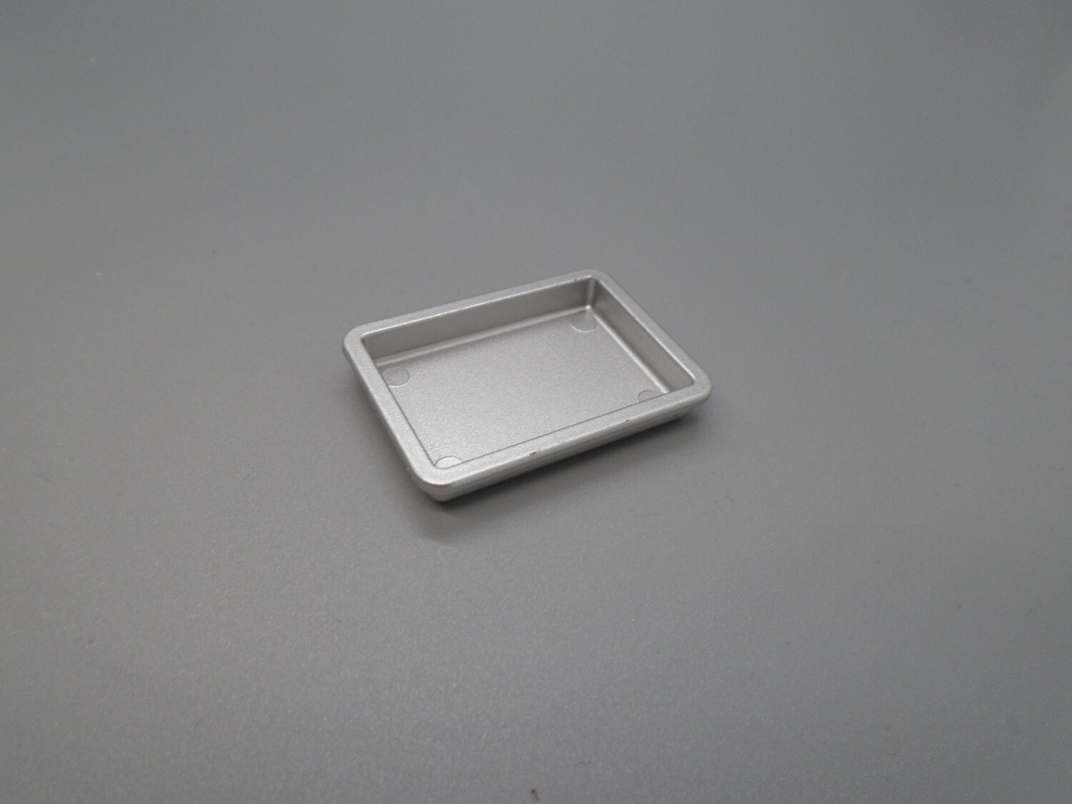 BAKING TRAY