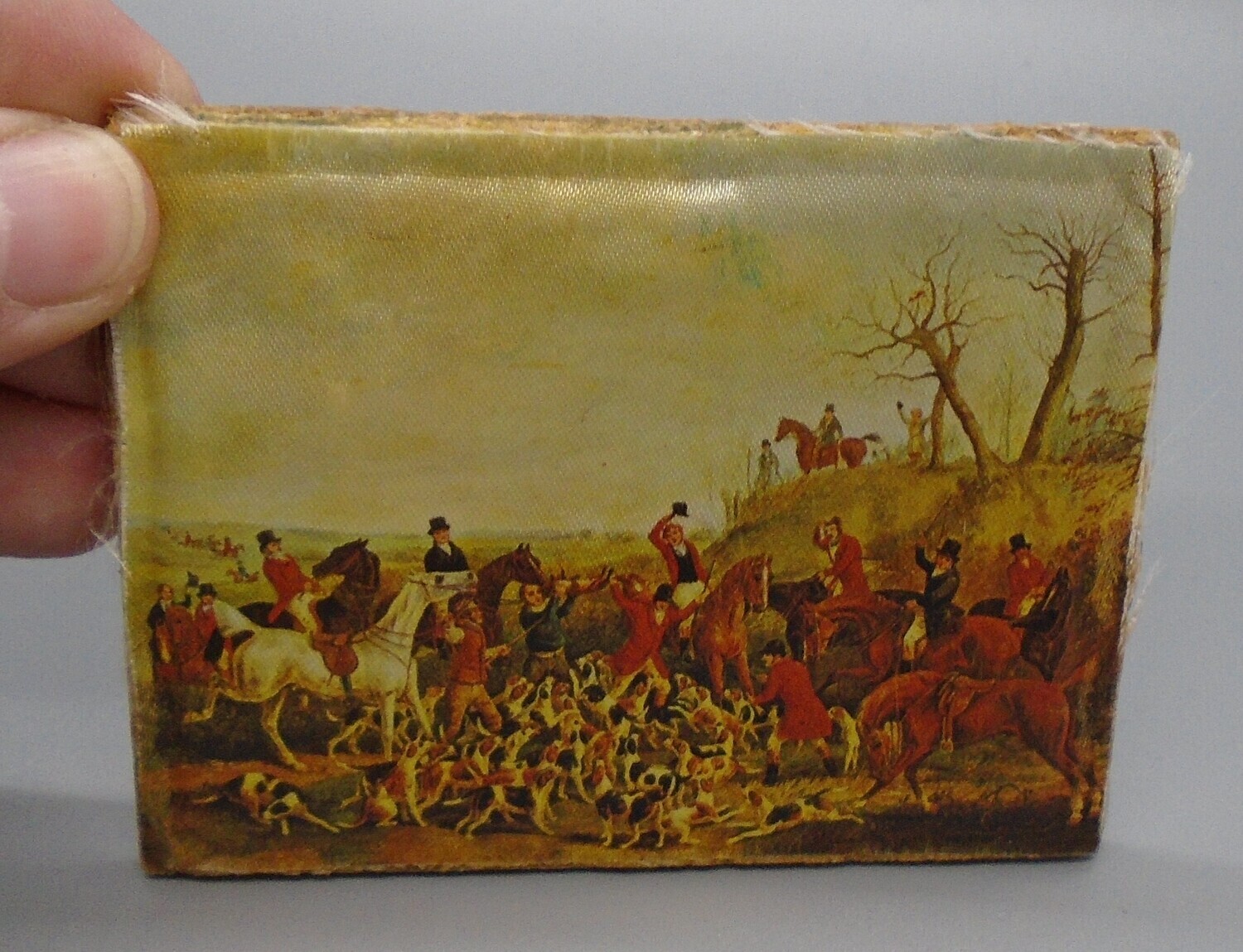 HUNTING SCENE ON MATERIAL