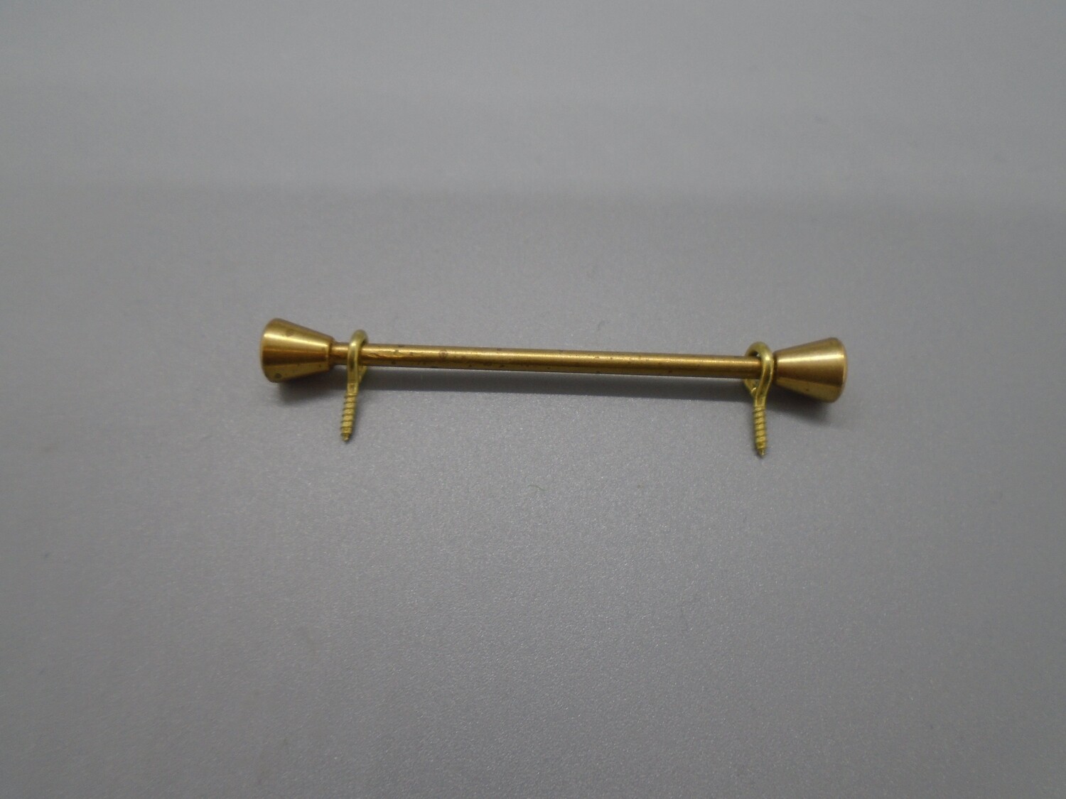 METAL CURTAIN POLE (TARNISHED)