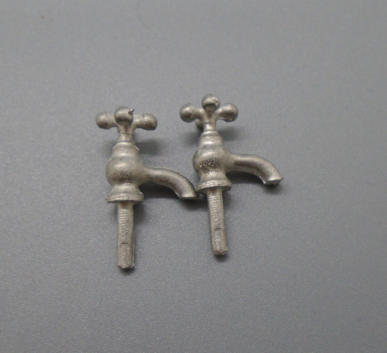 PAIR OF TAPS