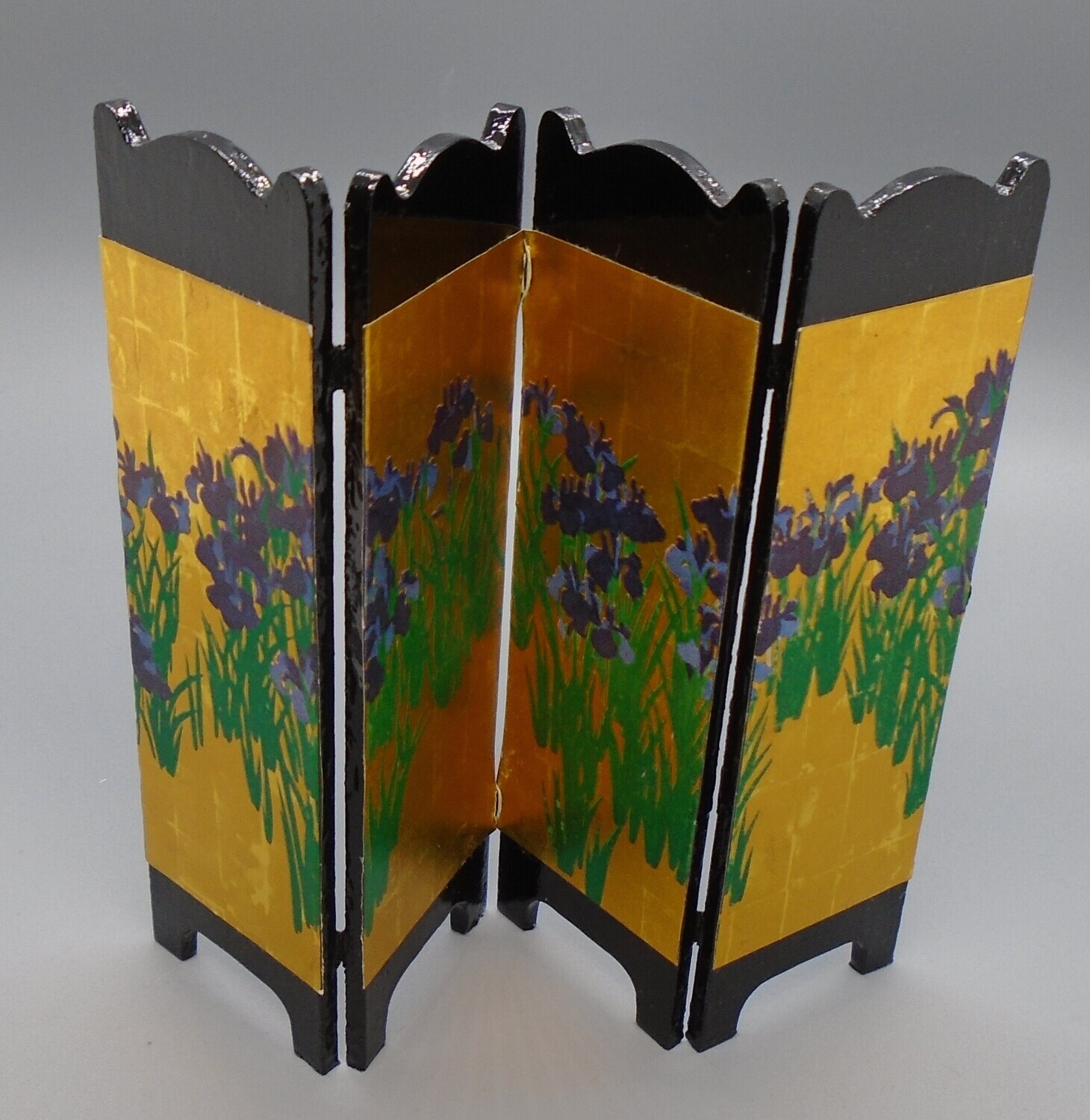 CUSTOM ROOM DIVIDER