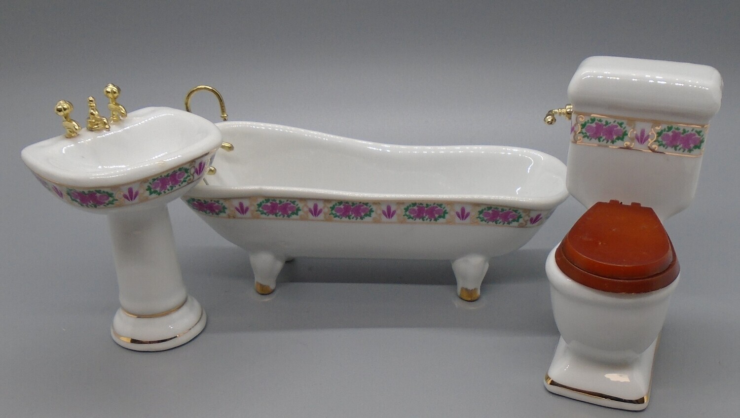 CHINA BATHROOM SET