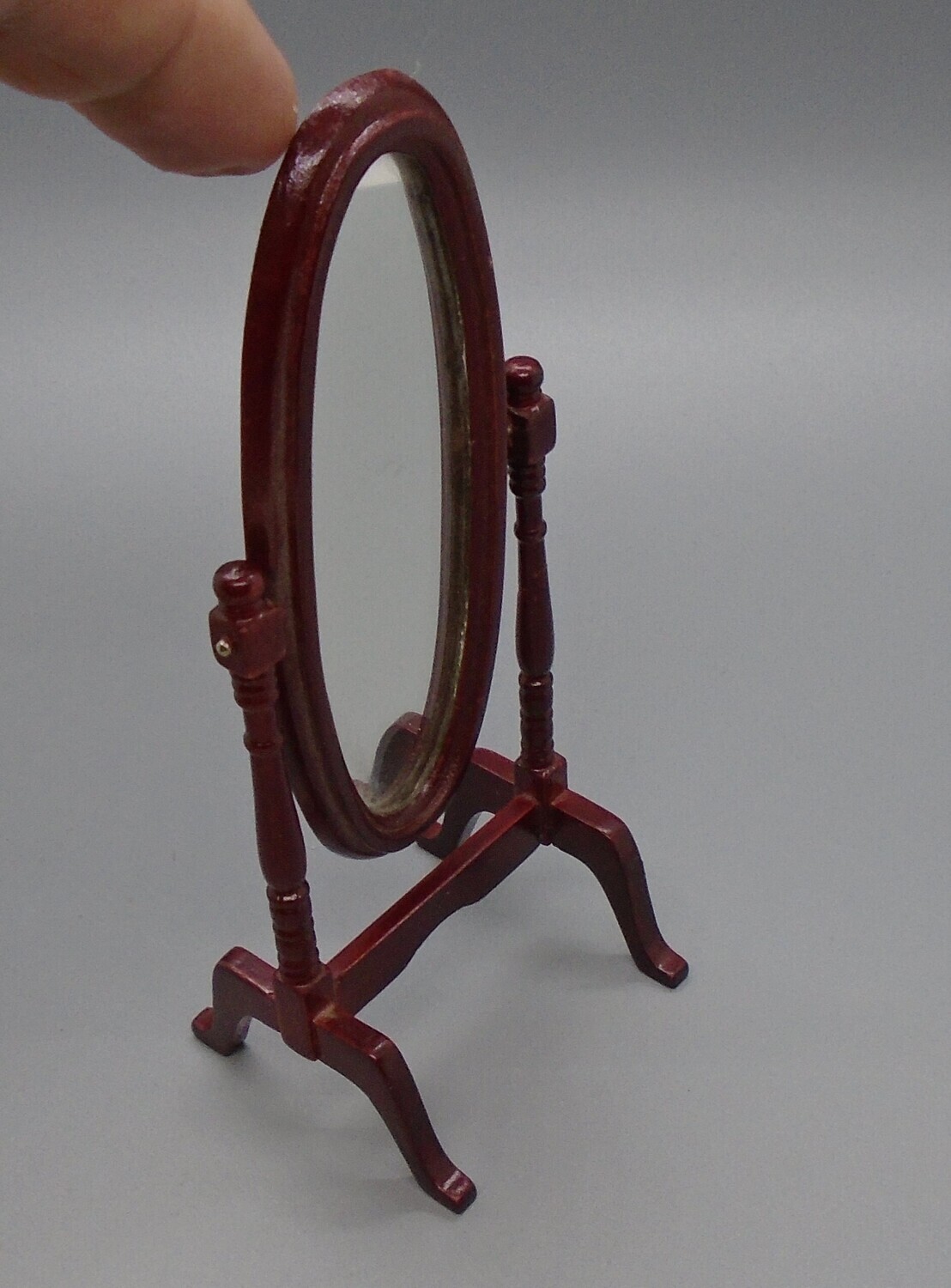 FREE STANDING MIRROR