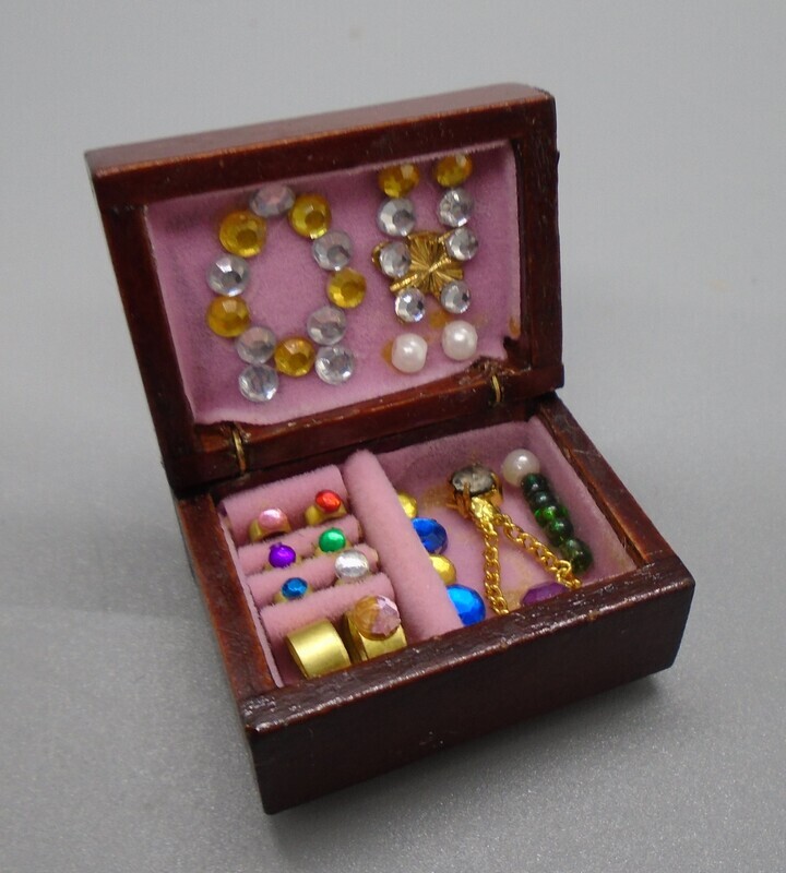 REUTTER JEWELLERY BOX WITH CONTENTS