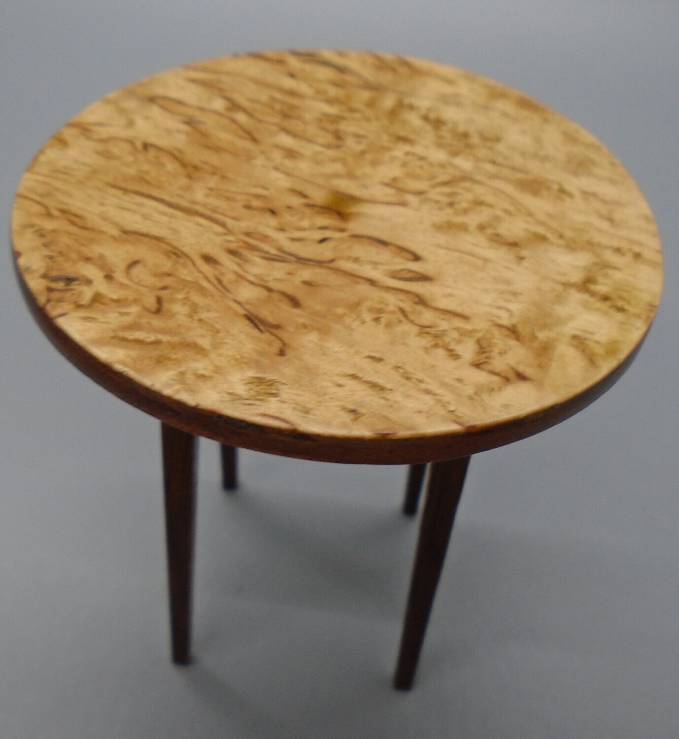 ROUND TABLE SIGNED BY MAKER
