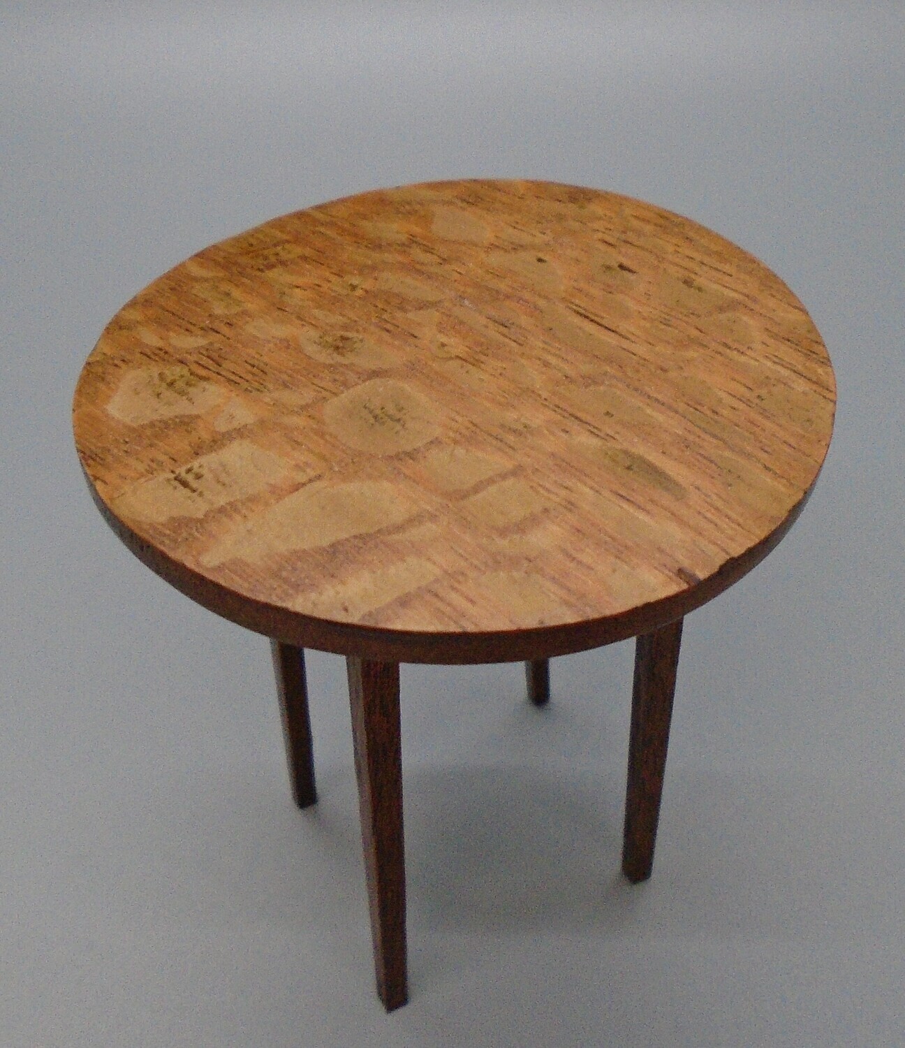 ROUND TABLE SIGNED BY MAKER