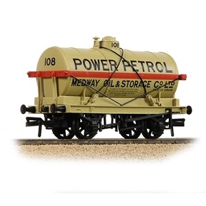 Bachmann 37-688 14T Tank Wagon 'Power Petrol' Buff