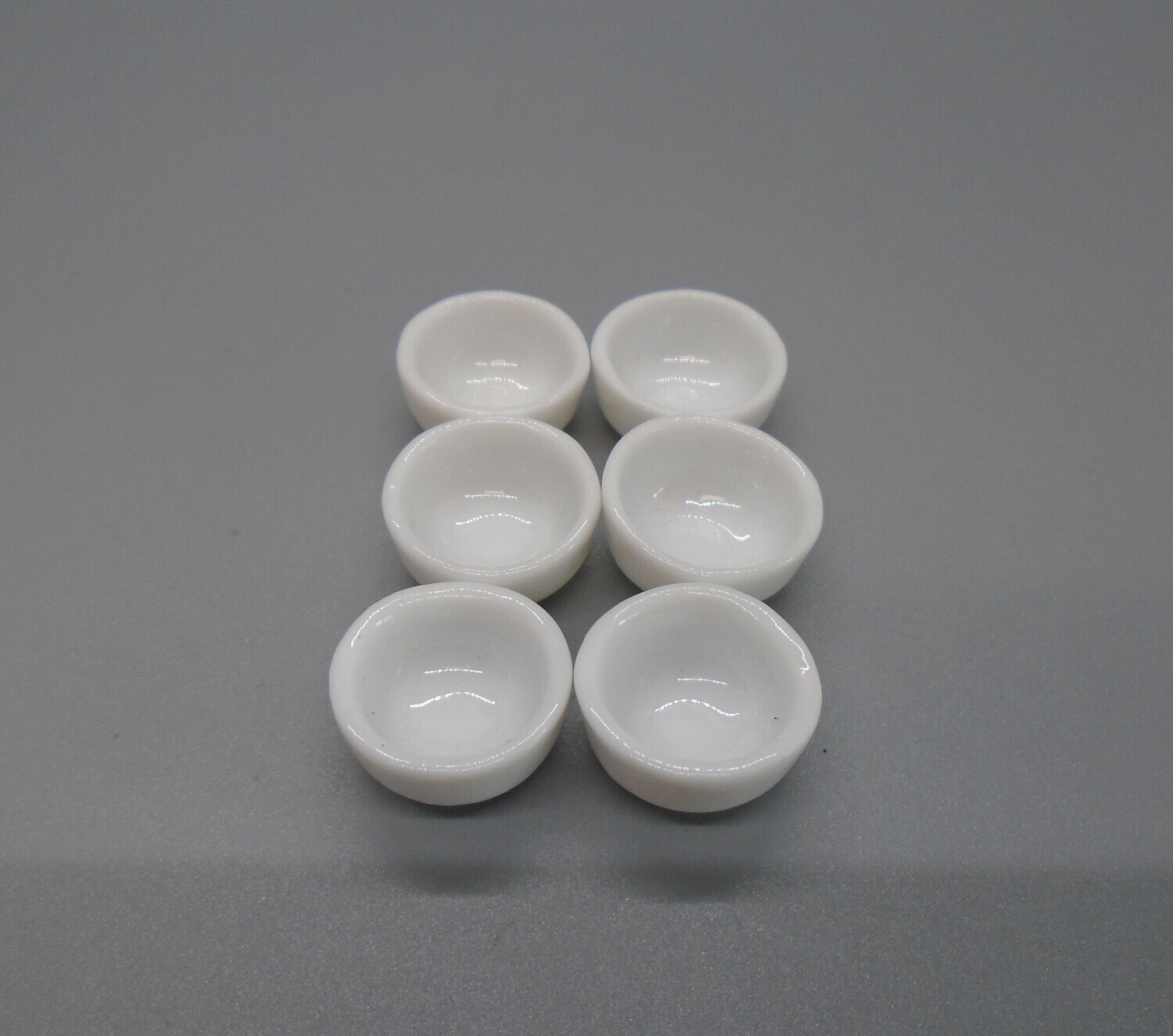 SET OF 6 BOWLS IN PLAIN WHITE