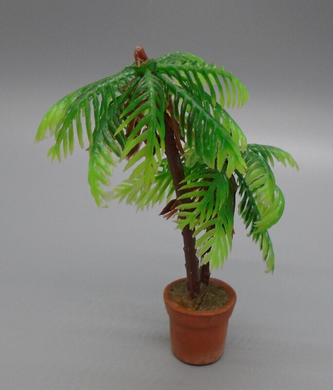 LEAFY PLANT IN POT