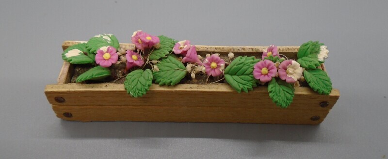 PRE-LOVED WINDOW/PLANTER BOX