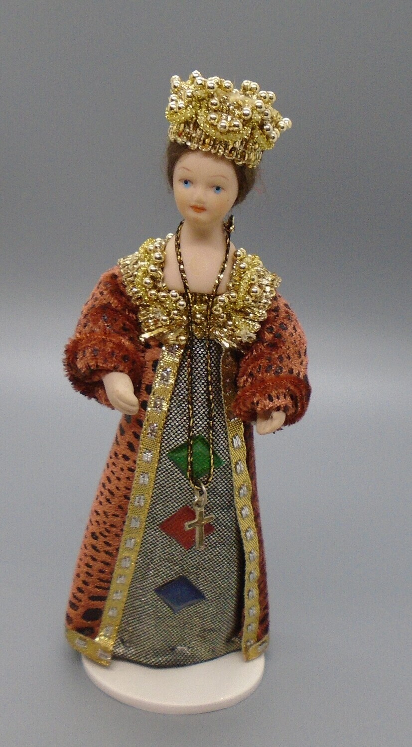 CUSTOMISED TUDOR QUEEN
