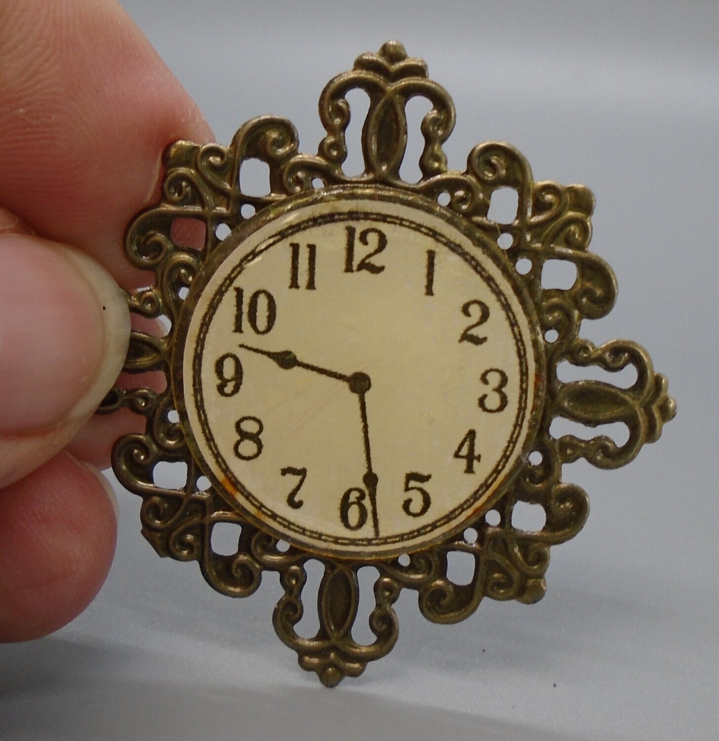 WALL CLOCK